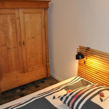 ホームステイ Hundackerweg エッセン